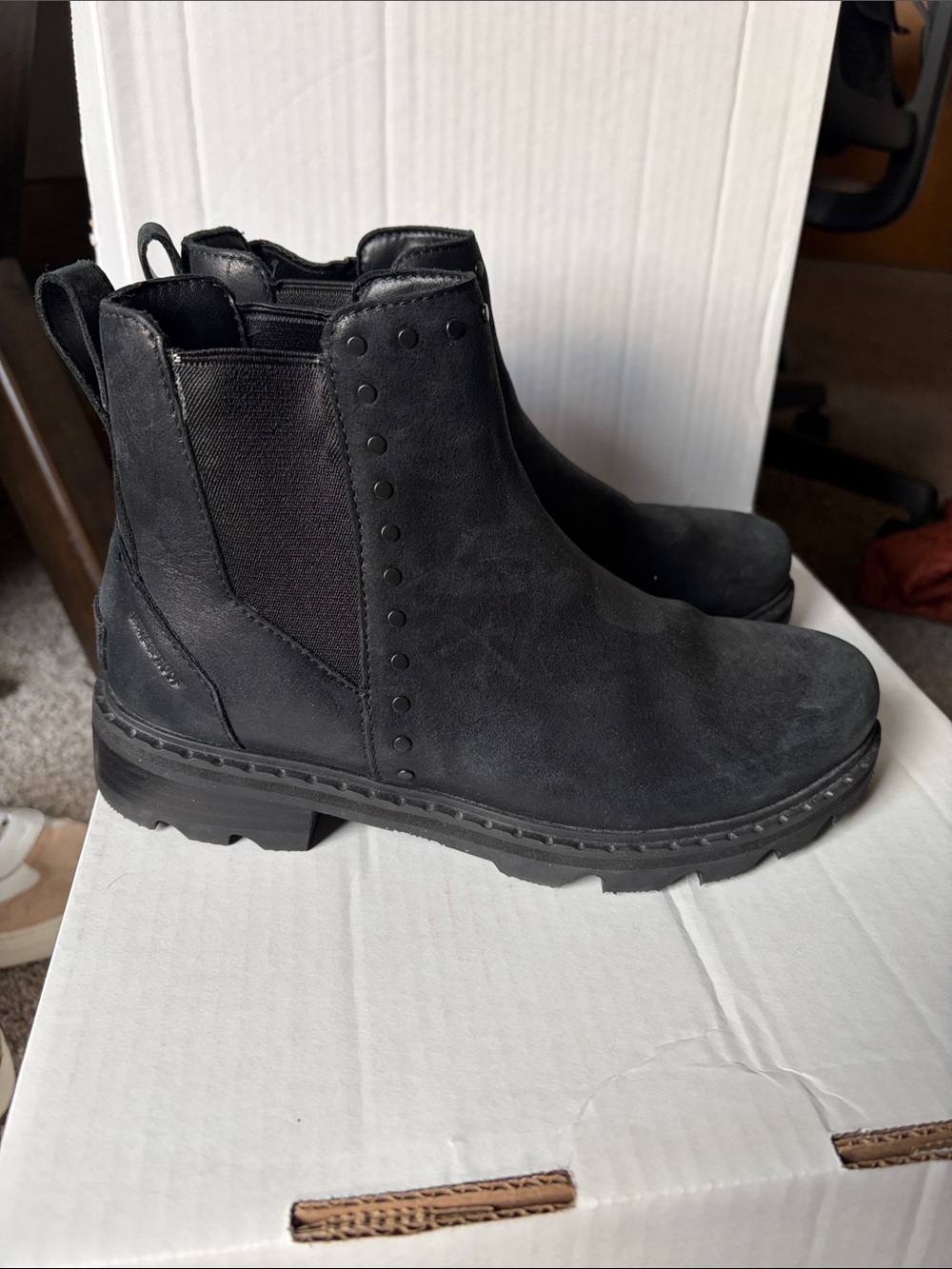 Sorel Black Chelsea Boot - Sleek Slip-On Style